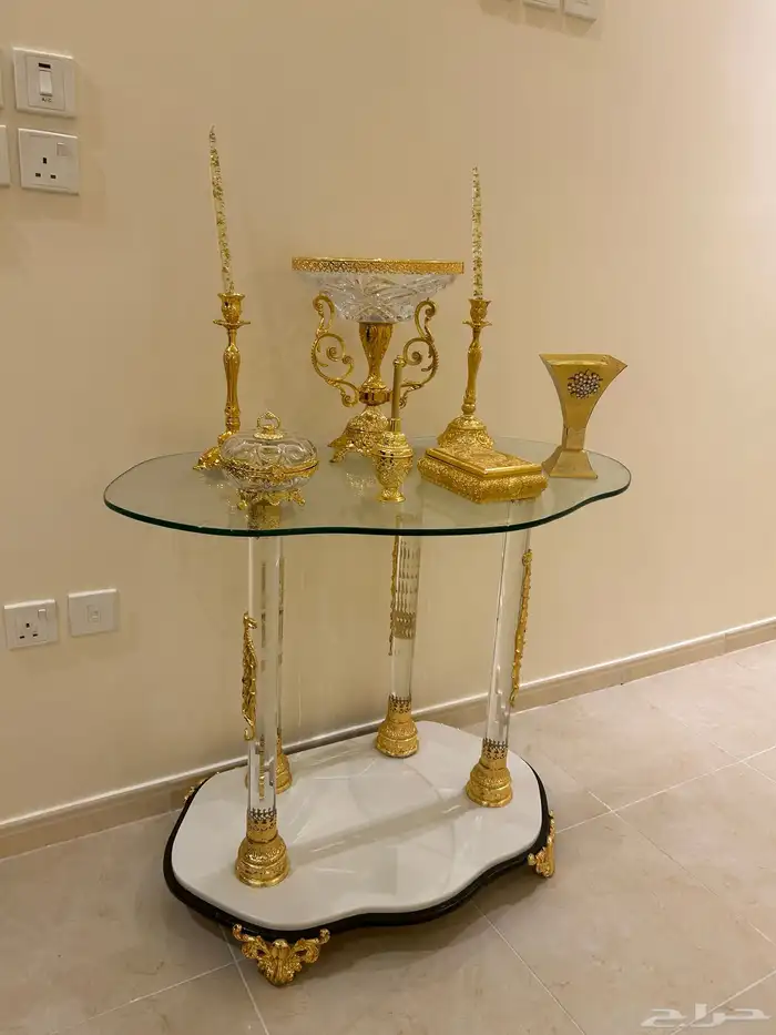 عربية ملكة 0