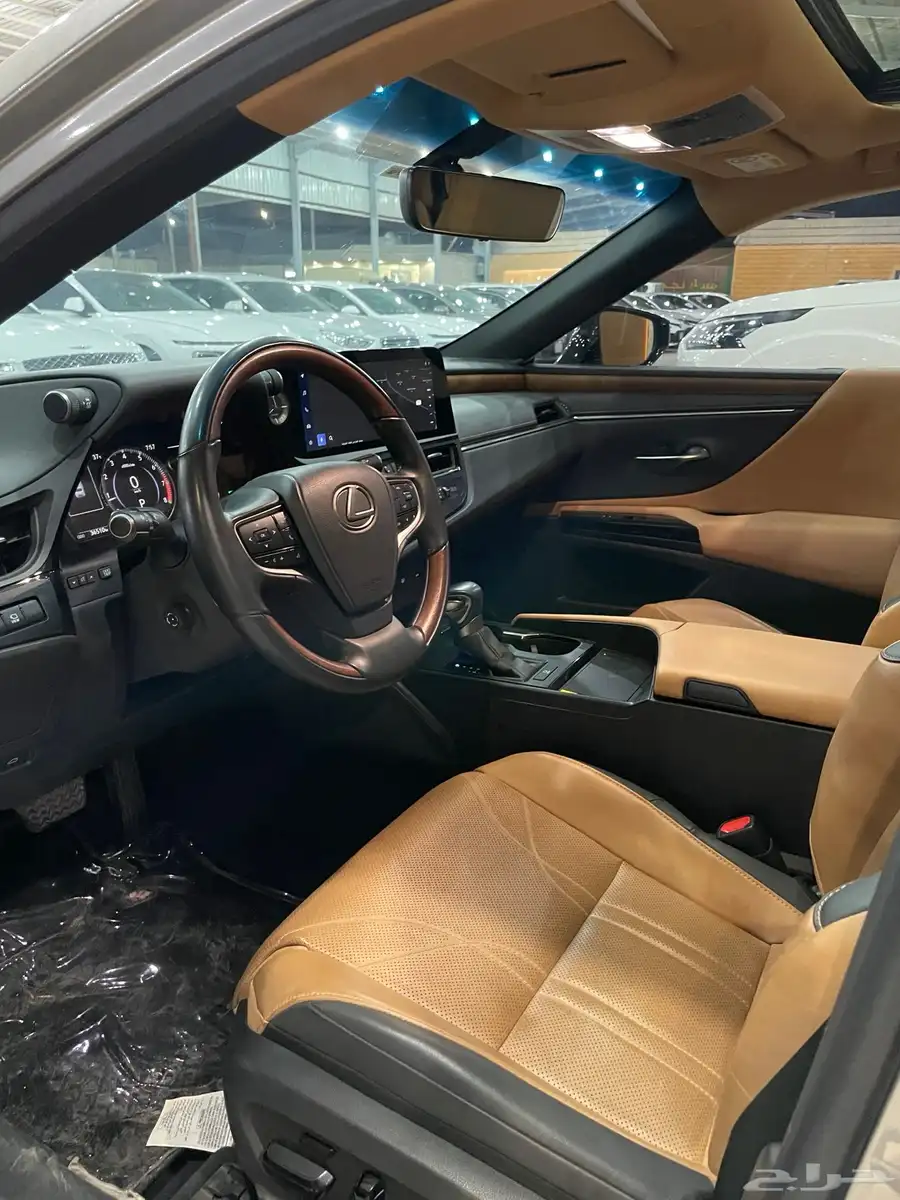 لكزس ES350 موديل 2023 (CC) 19