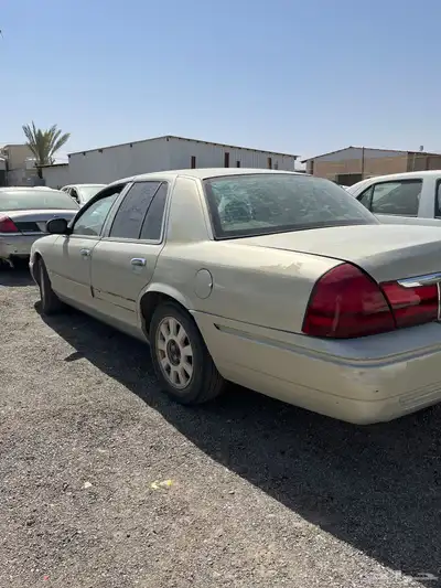 فورد ماركيز 2003 تشليح قطع غيار 1