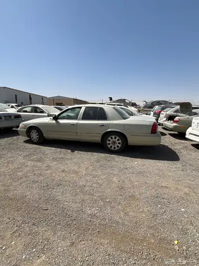 فورد ماركيز 2003 تشليح قطع غيار 2