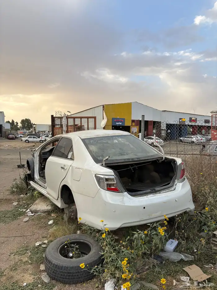 كامري 12 تشليح قطع غيار 1