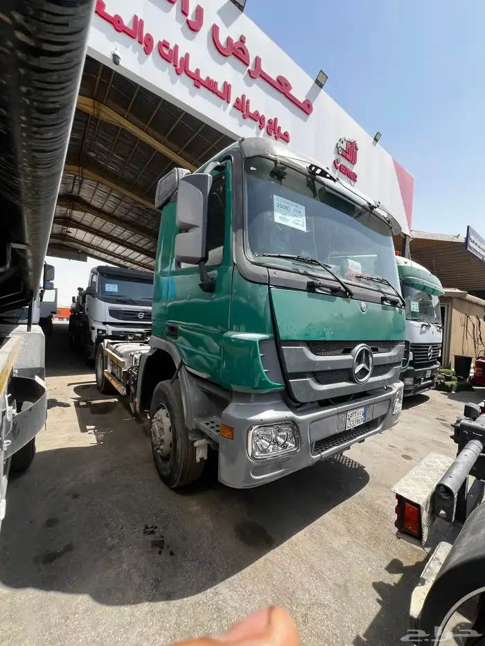 حراج معرض رائد للسيارات والشاحنات 3