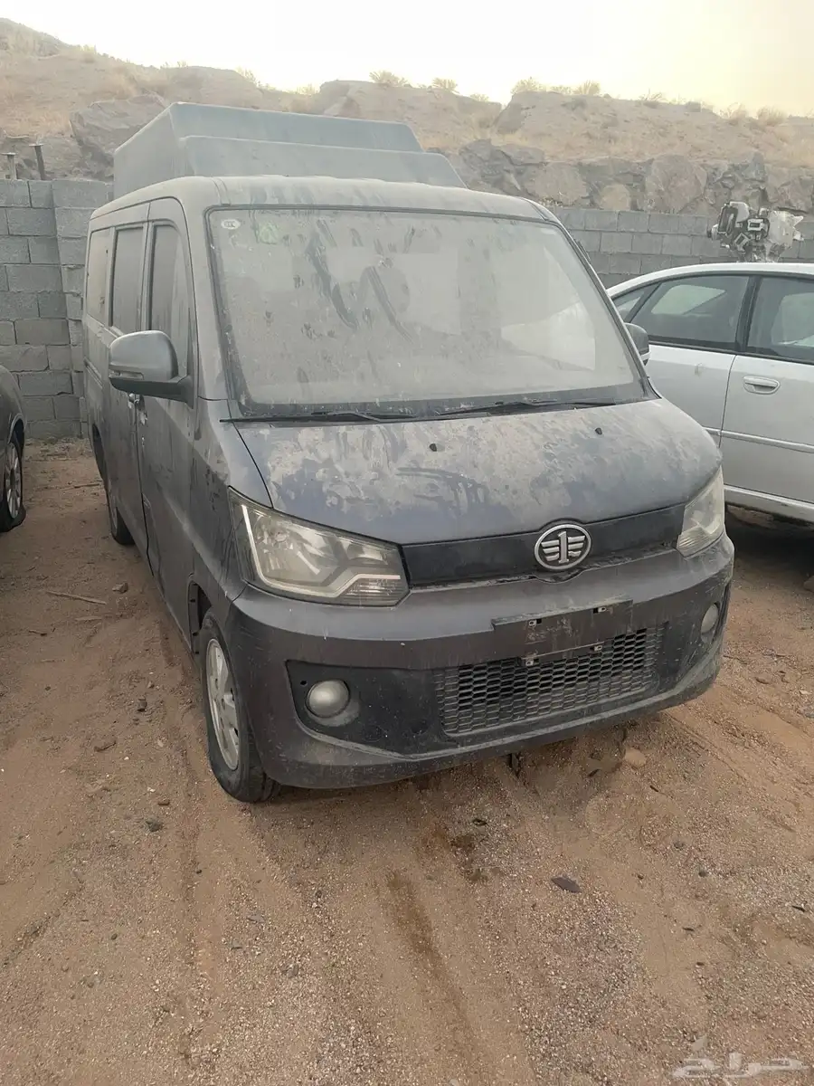 للبيع قطع تشليح دباب فان فاو v80 ACTIS 14