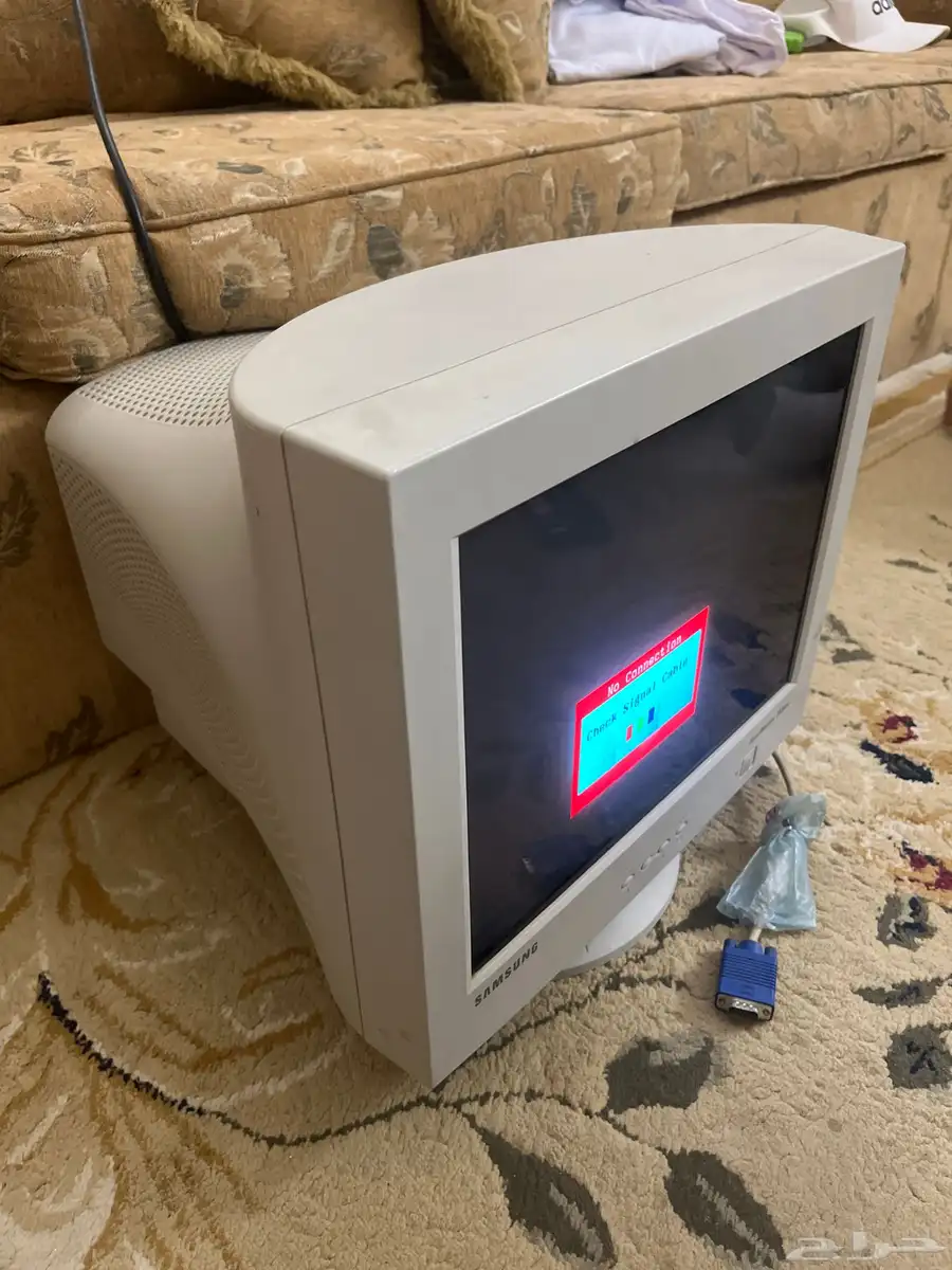 شاشة سامسونج قديمه نظيفه syncmaster 753dfx 1