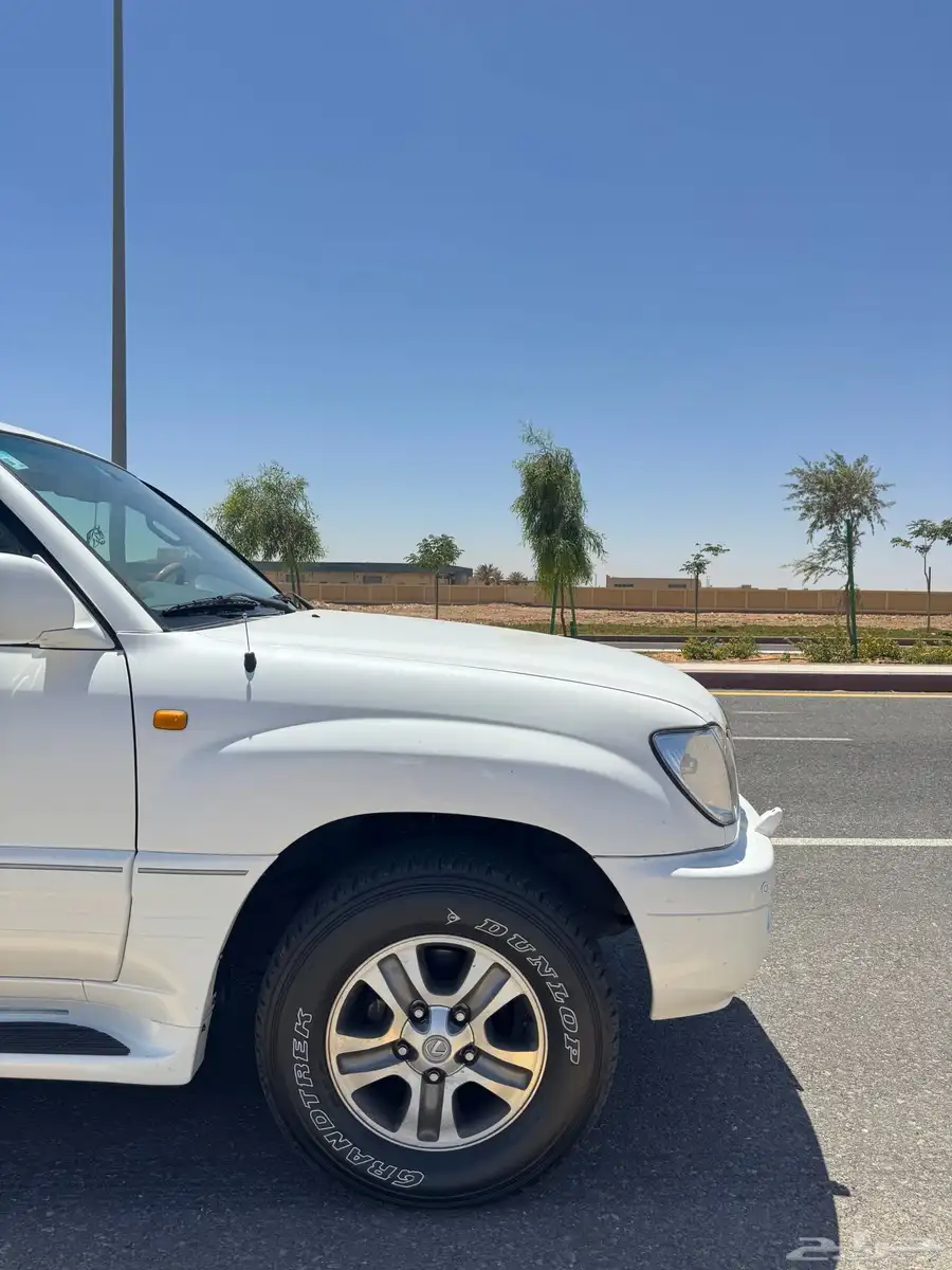 للبيع لكزسlx470 نظيف جدآ 3