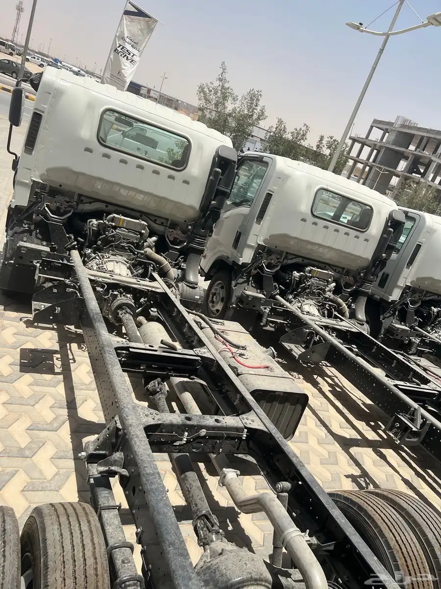 ايسوزو دينا NPR   NQR   Fr   FSR 4