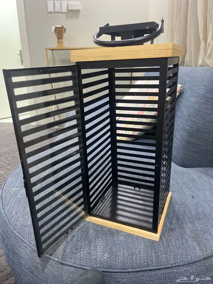 كمدينة خشب مافي اي اضرار مستعملة فقط ولا في اي اثر 1