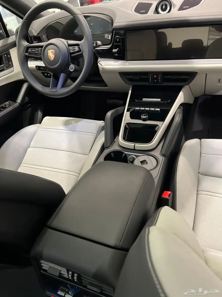 PORSCHE CAYENNE 2025 7