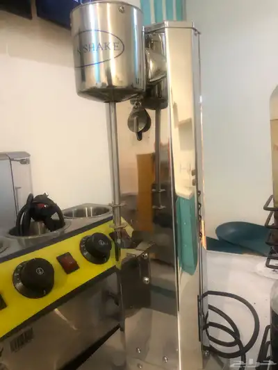 اغراض محل للبيع نظيفة استخدام قليل جدا 4