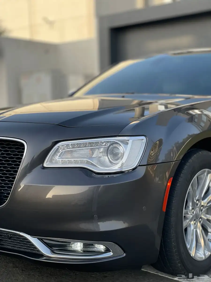 كرايزلر - C300 - 2023 - سعودي - ممشى قليل 3