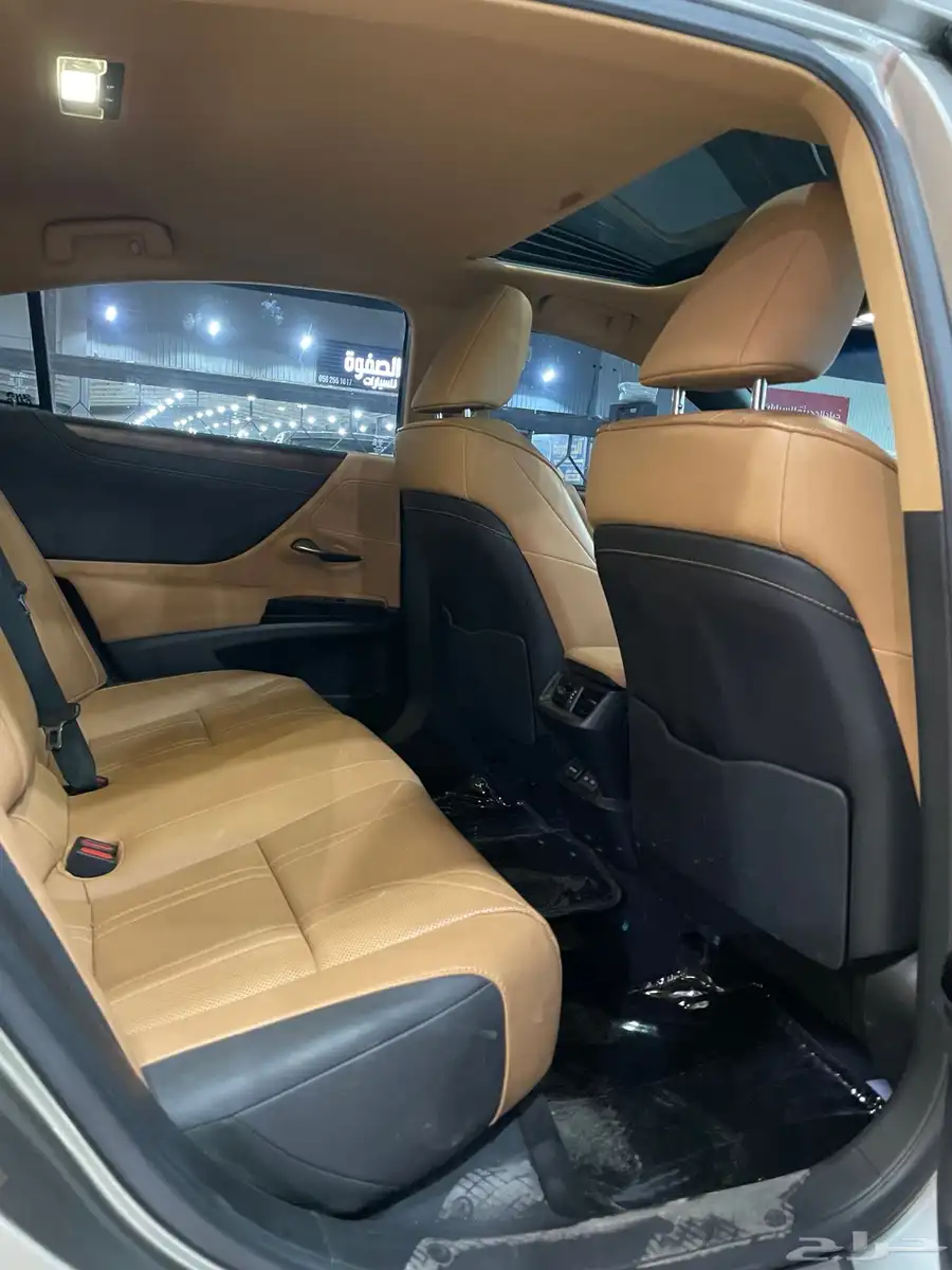 لكزس ES350 موديل 2023 (CC) 14