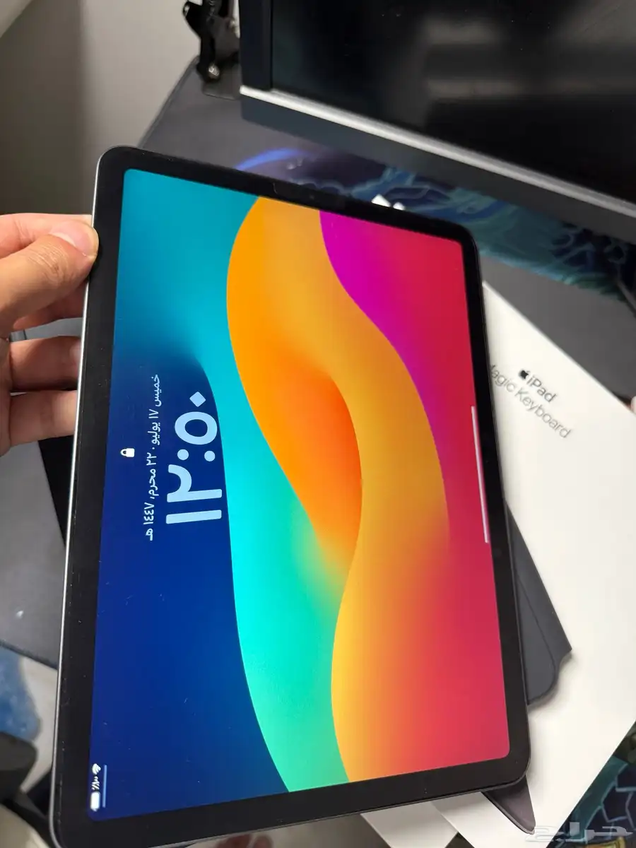مع كيبورد ابل ipad air 5 ايباد اير الجيل الخامس معالج M1 5