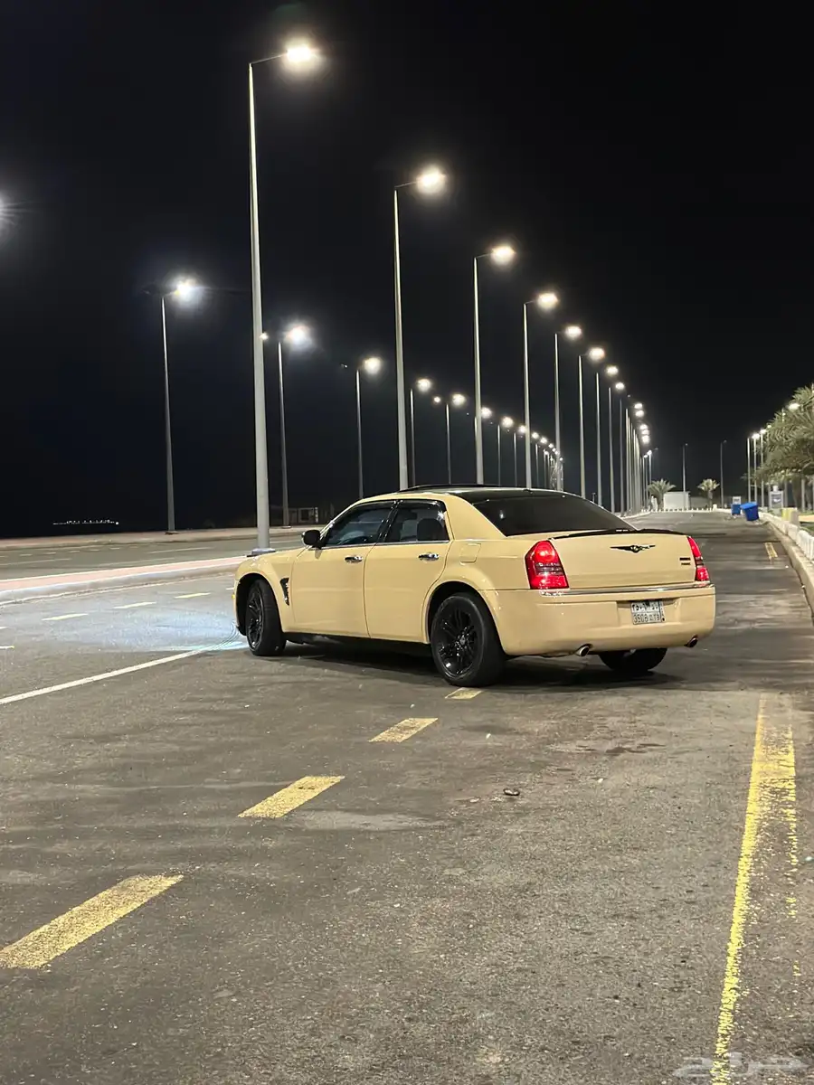 للبيع كرايسلر C300 سيارة فخمه و اداء عالي للبيع اعلي سوم 9