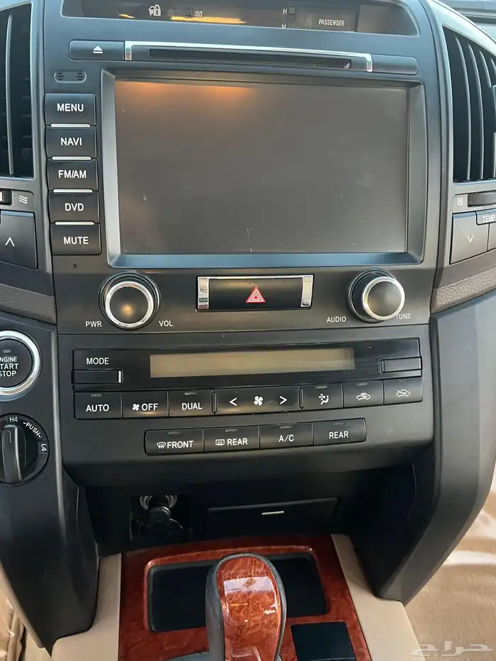 تم البيع لاندكروزر 2014 فل كامل وكالة بسعر طيب 22