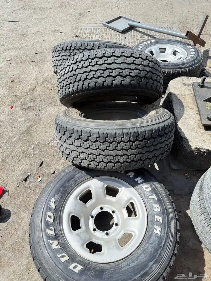 جنوط نيسان فتك مقاس 16 اصلي وكال مع كفرات دنلوب 5