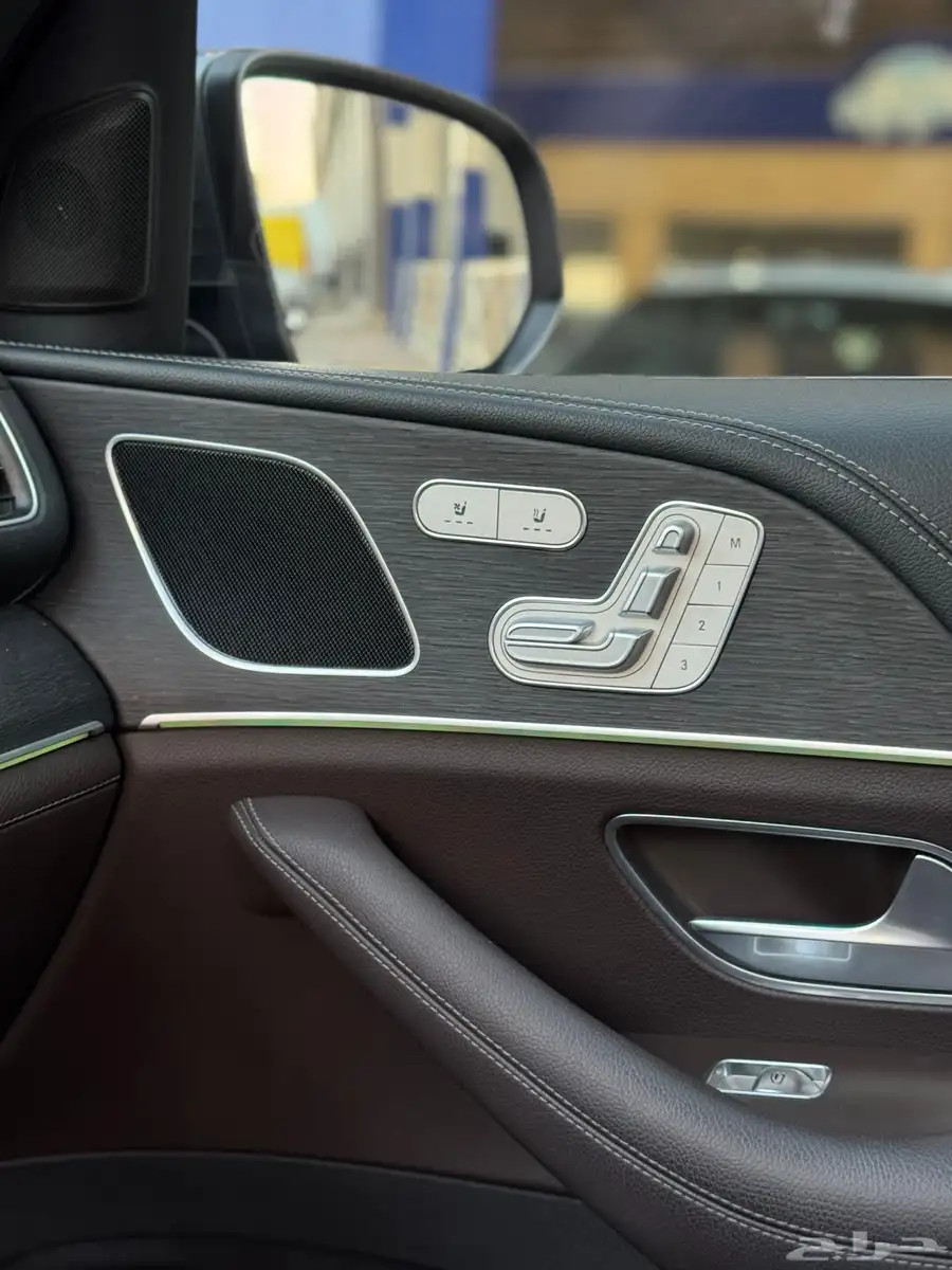 مرسيدس GLS450 2022 عداد 44 الف KIT AMG 12