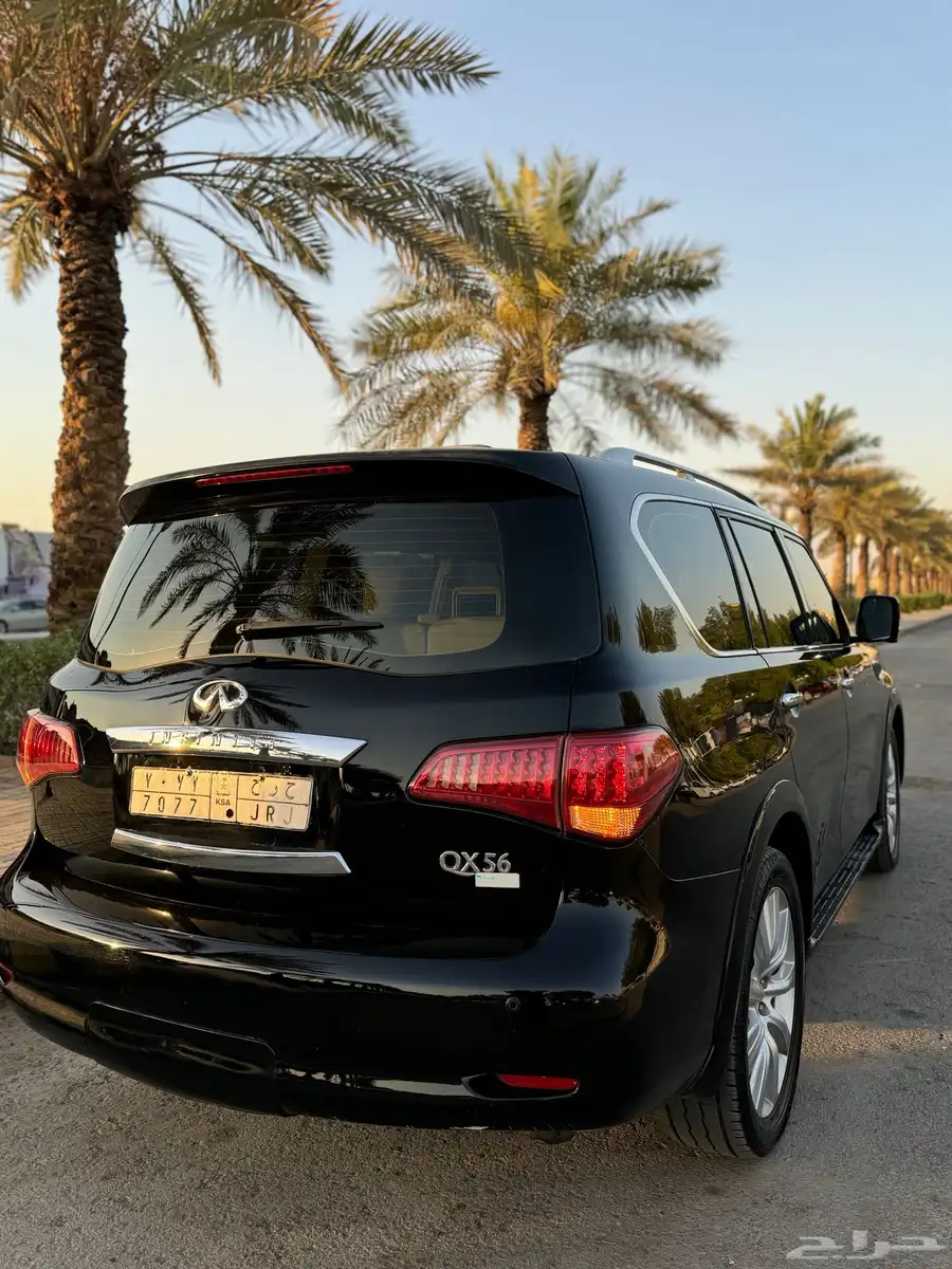 جيب انفنتيQX80 2013 اسود ملكي 29