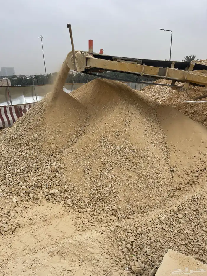 دفان  توريد دفان  صبيز  كسارة  غربال  رمل تريلات 7