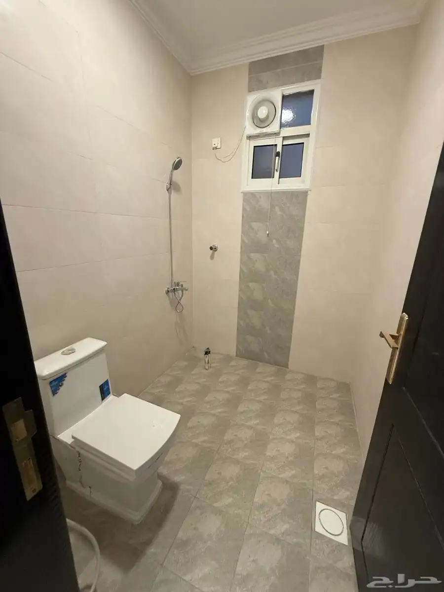 للبيع شقق علويه ببايكه وغرفه سائق حي الموسي خميس مشيط 480 26