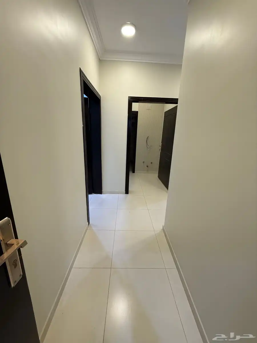 للبيع شقق علويه ببايكه وغرفه سائق حي الموسي خميس مشيط 480 12