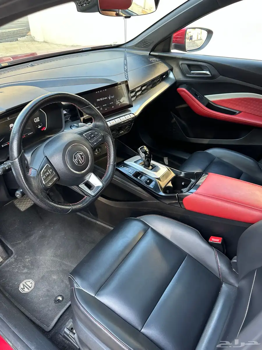 ام جي جي تي MG GT 2022 10