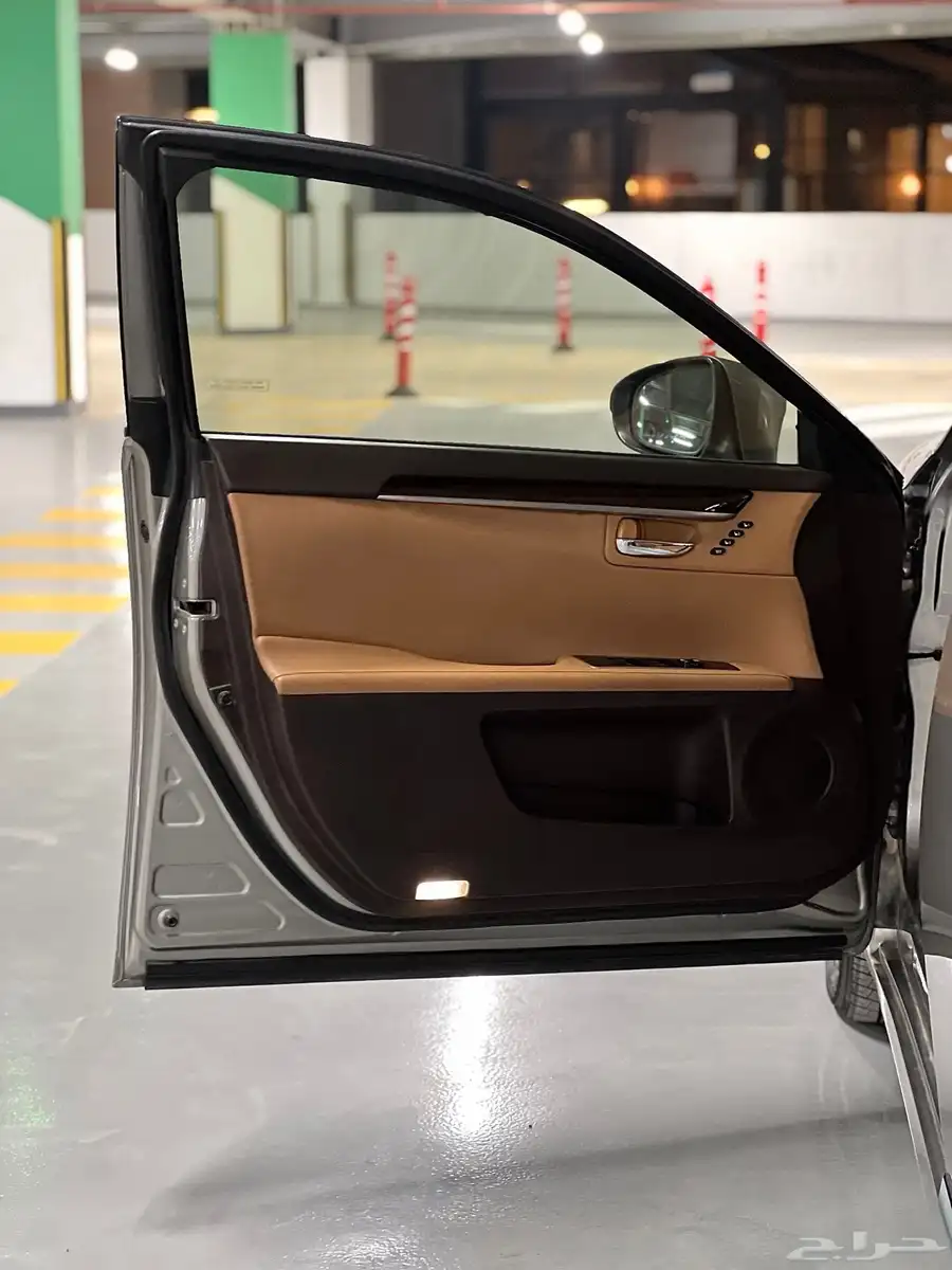 لكزس es350 موديل 2016 23