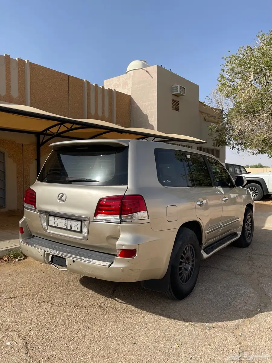 جيب لكزس LX570 موديل 2009 محول خارجي 2015 5