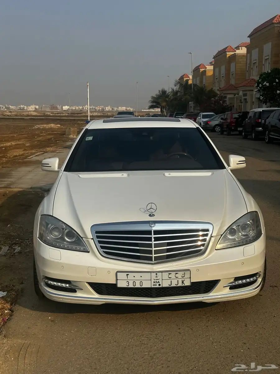 للبيع مرسيدس S 300 خليجي نظيف ومصين بالكامل (تم تخفيض الحد) 6