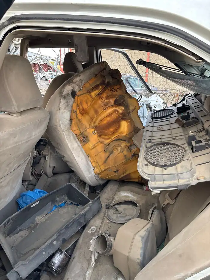 كامري 12 تشليح قطع غيار 8