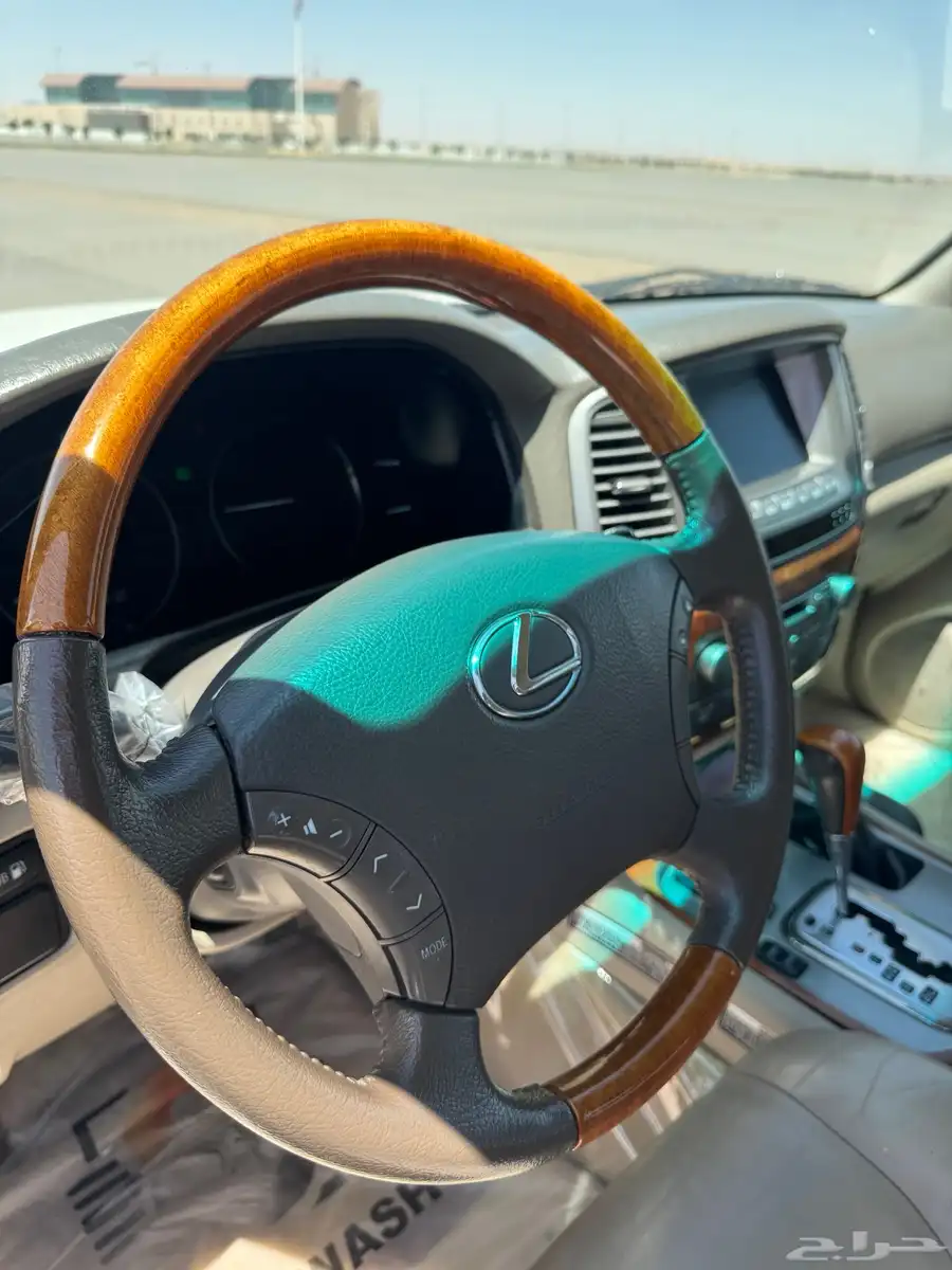 للبيع لكزسlx470 نظيف جدآ 23