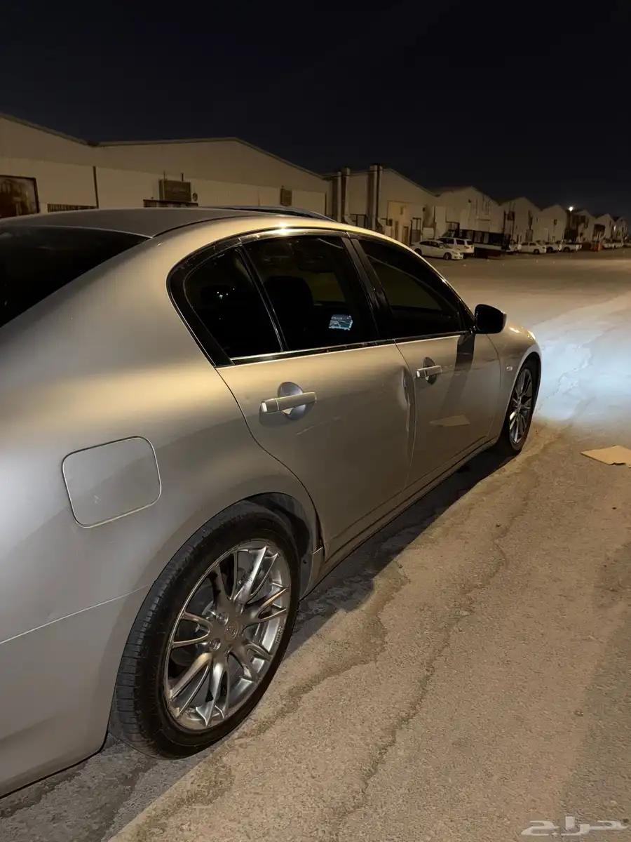 G37 سيدان 2012 4