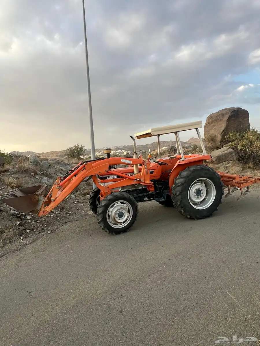 حراثة كابوتا M7500 DT 1