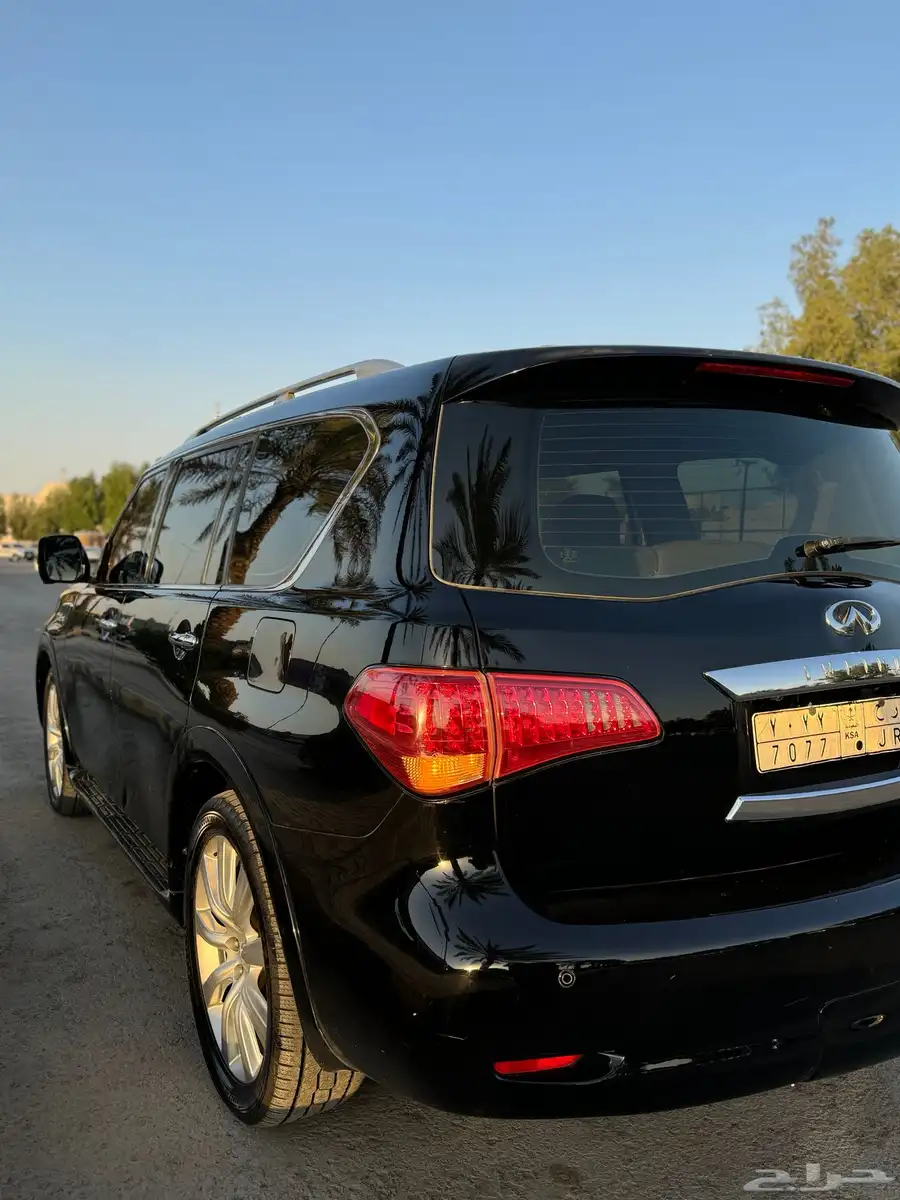 جيب انفنتيQX80 2013 اسود ملكي 30