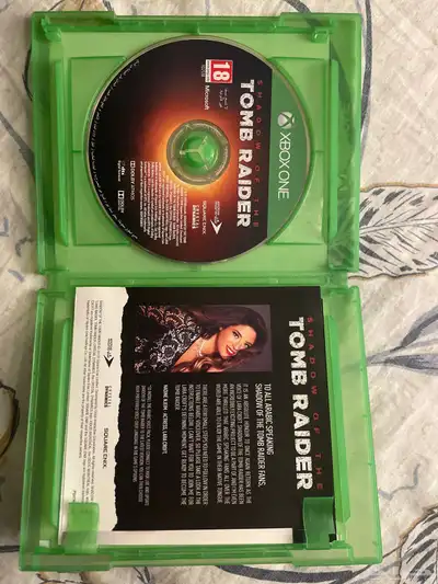 Xbox games   Hitman 2  Tomb Raider 1st and 2nd  FIFA 18 3