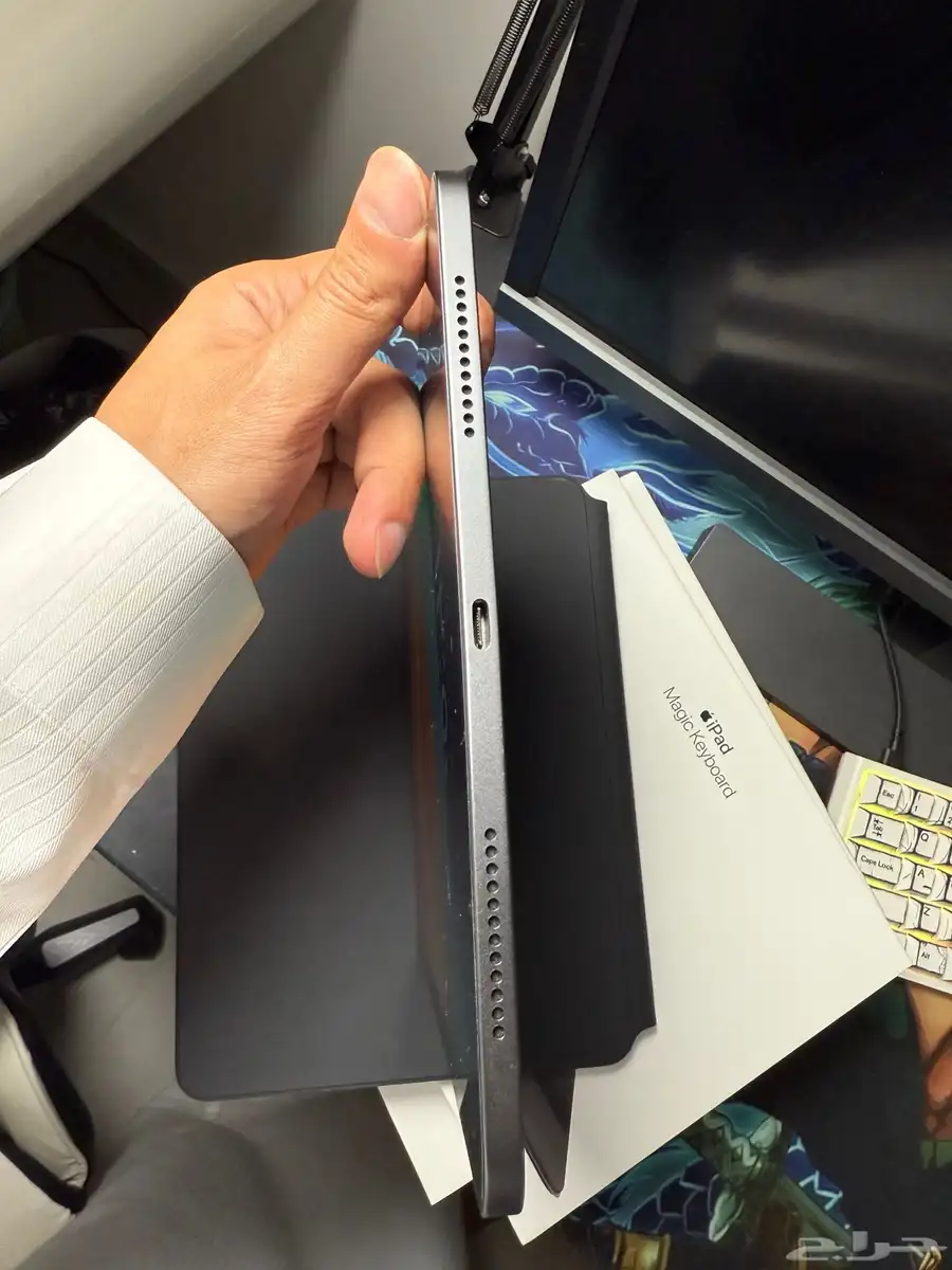 مع كيبورد ابل ipad air 5 ايباد اير الجيل الخامس معالج M1 2
