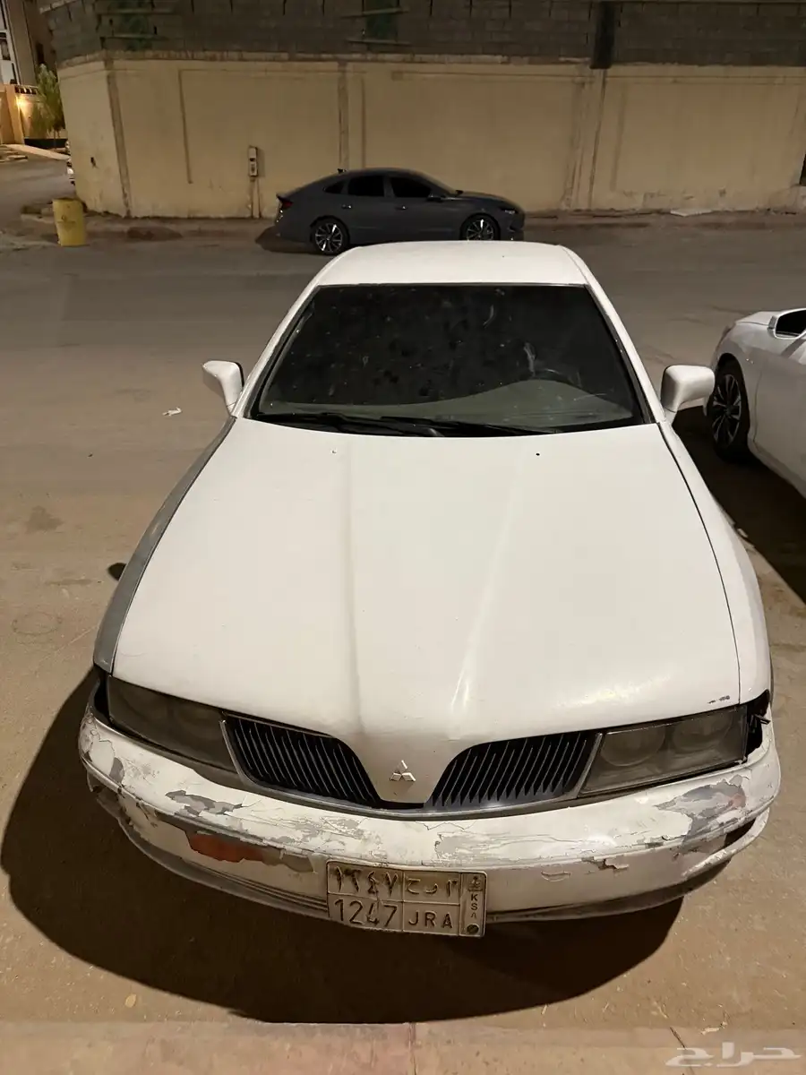 ميتسوبيشي ماجنا بيع قطع غيار 0
