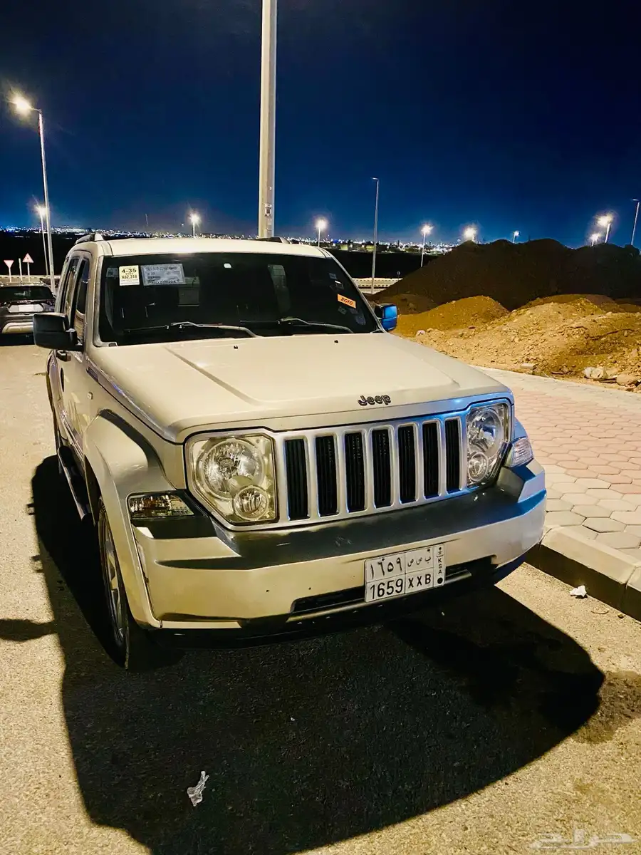 جيب شروكي ليبرتي 2010 نظيف 0