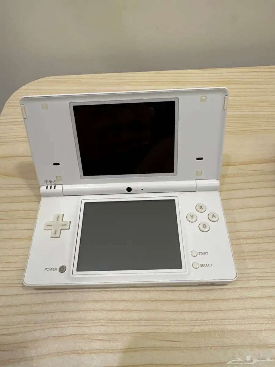 جهازين Nintendo DSi 4