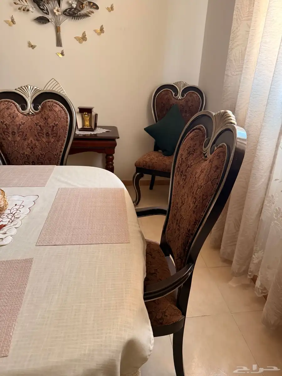 طاولة طعام 0