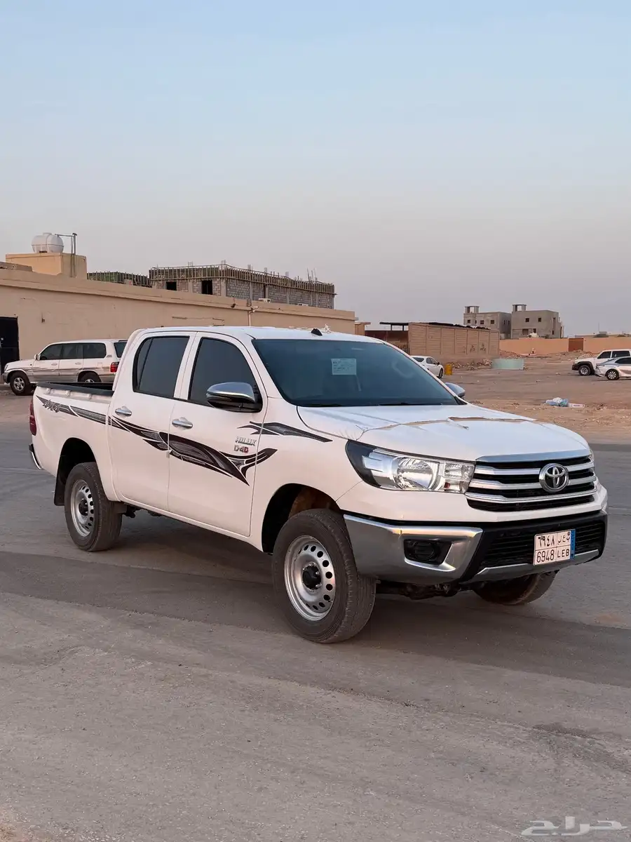 هايلوكس 2025 دبل سلق ديزل مالك اول 0