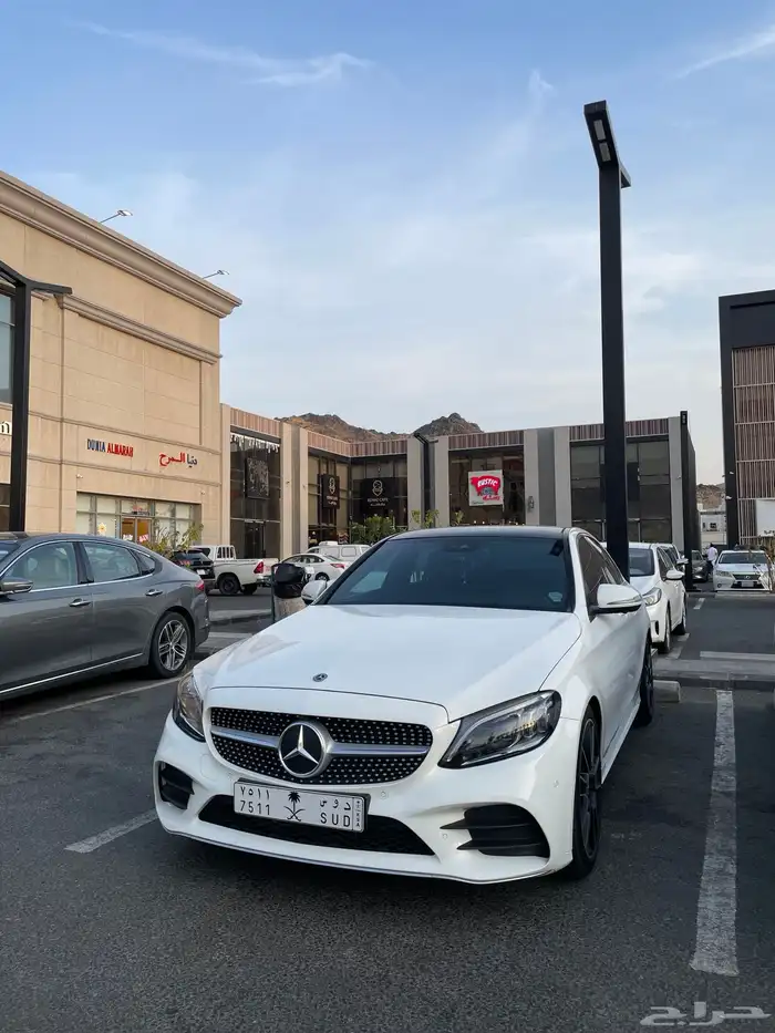 مرسيدس C200 للبيع 2