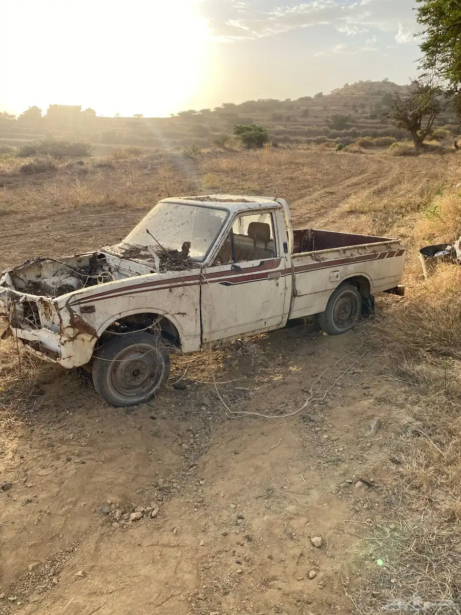 قطع هايلكس قديمه1978 0