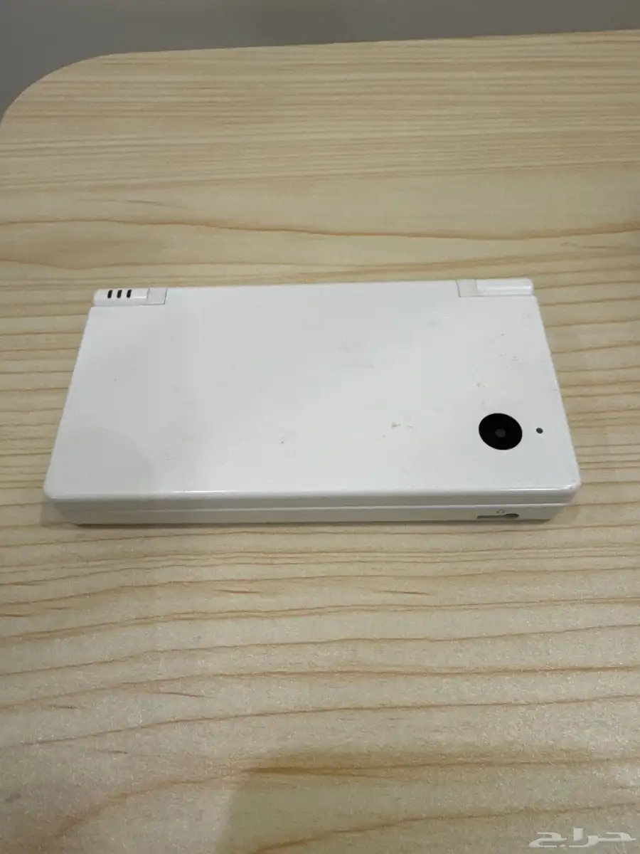 جهازين Nintendo DSi 3
