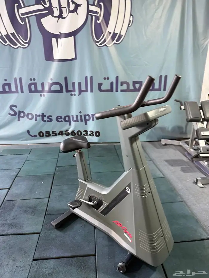 اوبتيكال دراجة لايف فتنس اجهزة نادي لايف فتنس مستخدمة أوزان 8