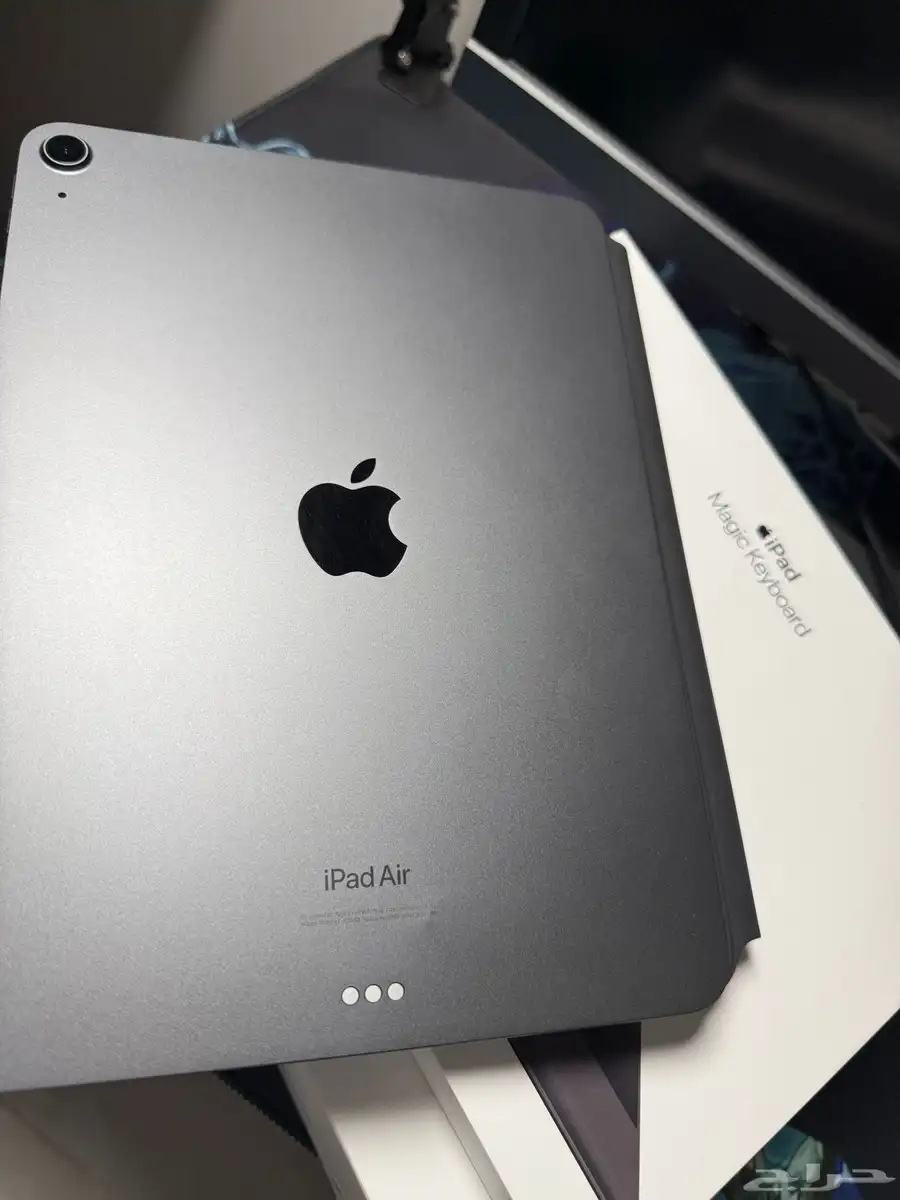 مع كيبورد ابل ipad air 5 ايباد اير الجيل الخامس معالج M1 4