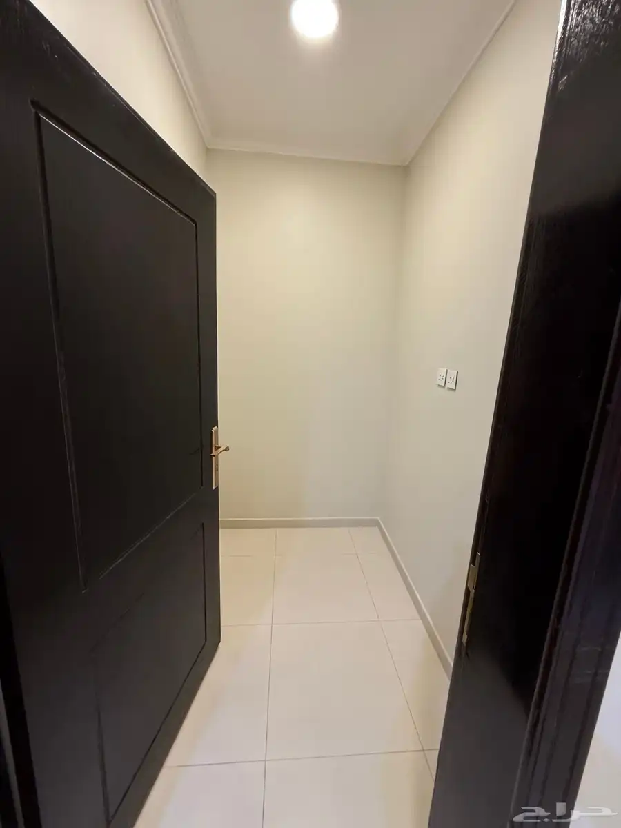 للبيع شقق علويه ببايكه وغرفه سائق حي الموسي خميس مشيط 480 15