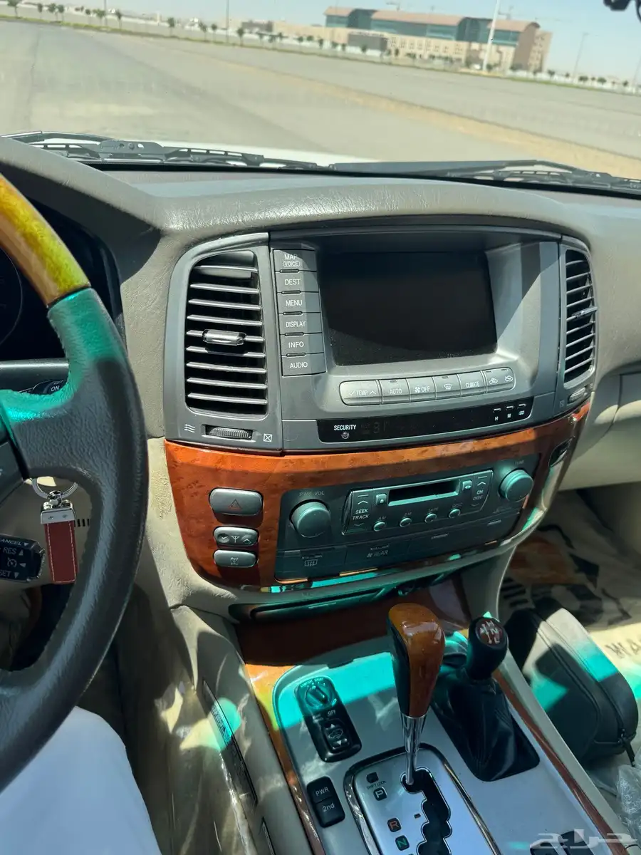 للبيع لكزسlx470 نظيف جدآ 13