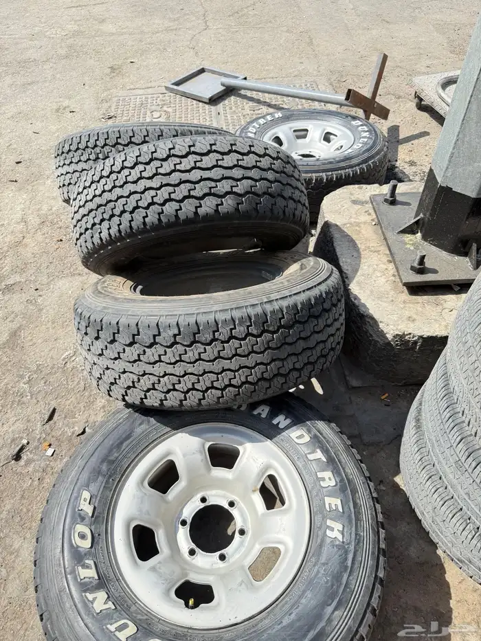 جنوط نيسان فتك مقاس 16 اصلي وكال مع كفرات دنلوب 0