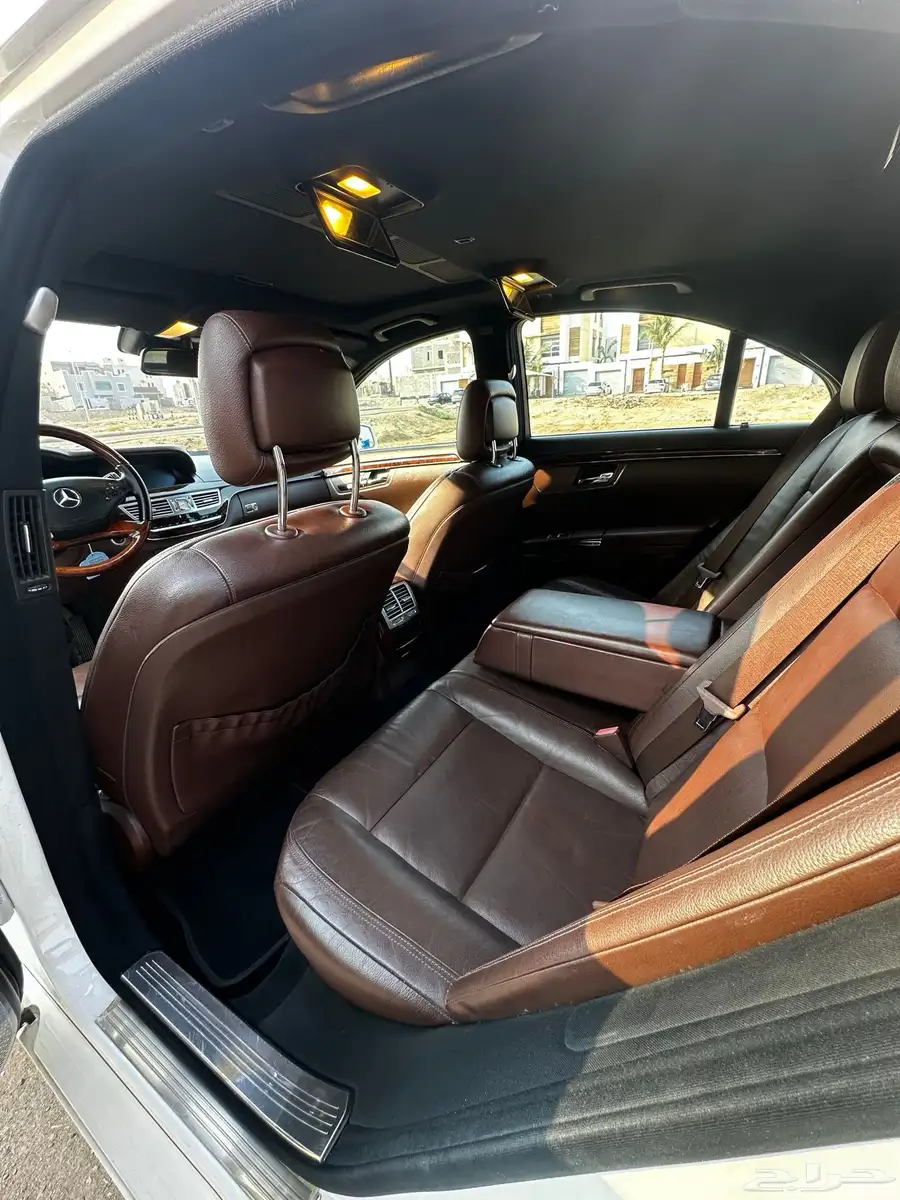 للبيع مرسيدس S 300 خليجي نظيف ومصين بالكامل (تم تخفيض الحد) 3