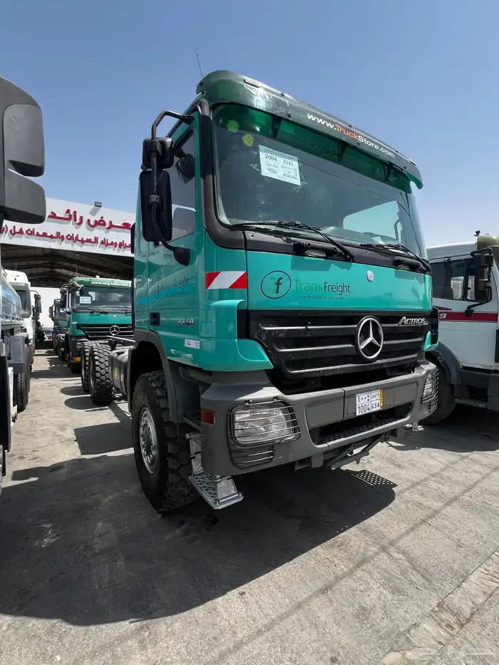حراج معرض رائد للسيارات والشاحنات 1